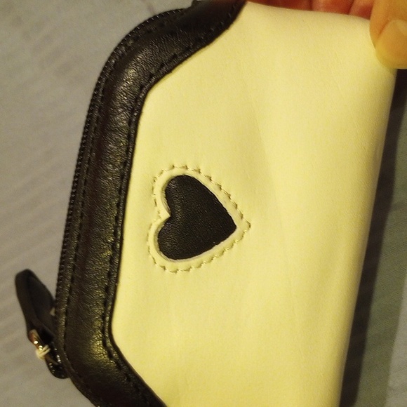 Brighton New Coin Purse - Picture 5 of 5